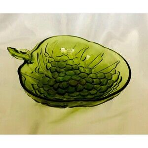VINTAGE INDIANA GLASS Salad/Serving Bowl, Strawberry Shaped, GORGEOUS